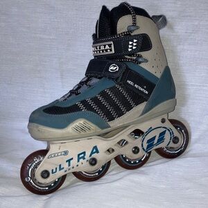 Ultra wheels youth Inline Skates Velcro / laces.